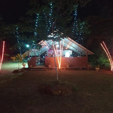 Agoura Hills Hotel Kurunegala Eksteriør billede